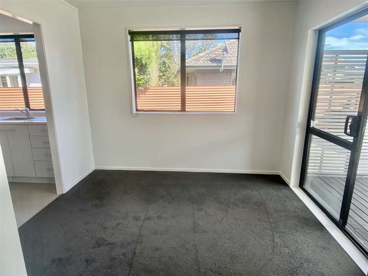 2/13 Edmund Hillary Avenue Papakura_5