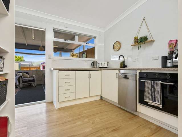 905 Willowpark Road North Mayfair_3