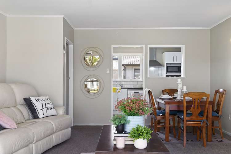 2/20 Victoria Street Pukekohe_7