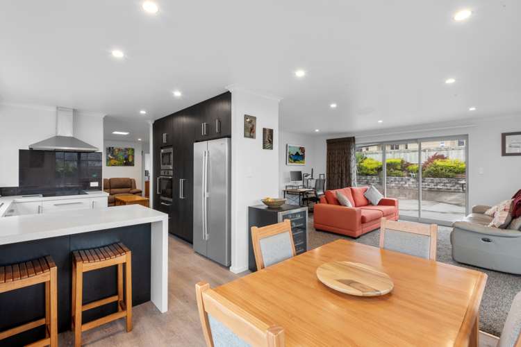 22 Conifer Grove Kamo_8