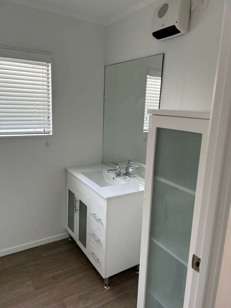 2/22 Great South Road Papakura_5