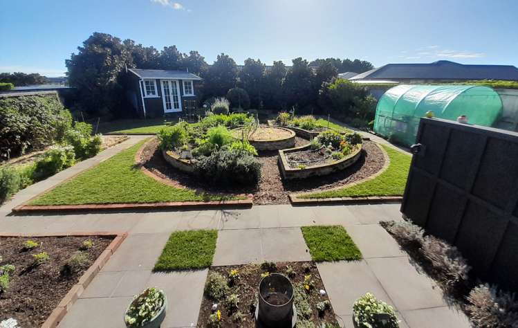 7 Gleneagles Way Waiwhakaiho_17