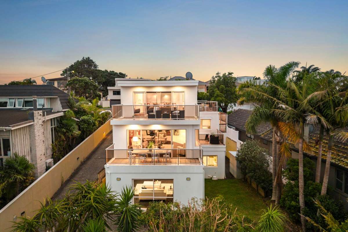 2/25 Churchill Road_2