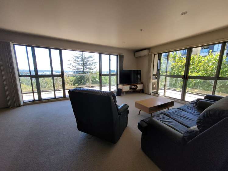 8 Howe Street 1664_1