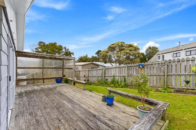 1/8 Atlantis Place Totara Vale_21