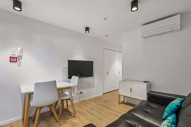 18B & 19B/135 Hallenstein Street Queenstown_11
