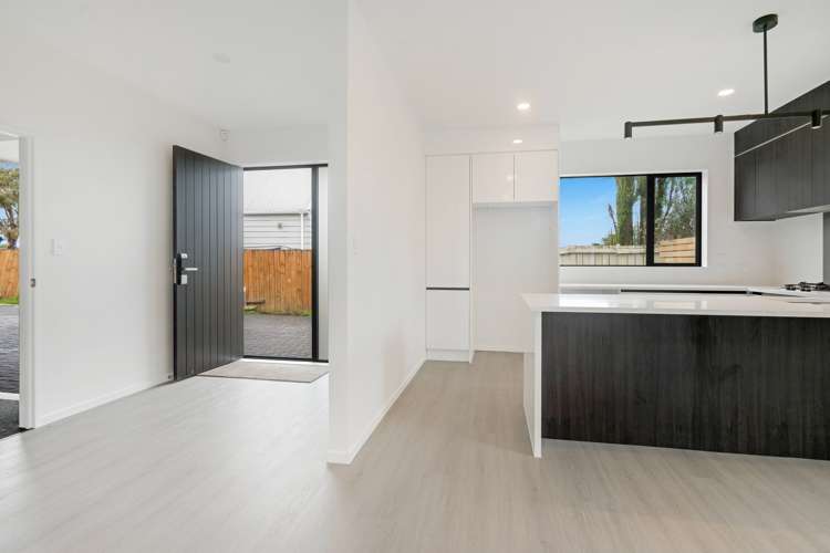 43d Fitzherbert Avenue West Harbour_18