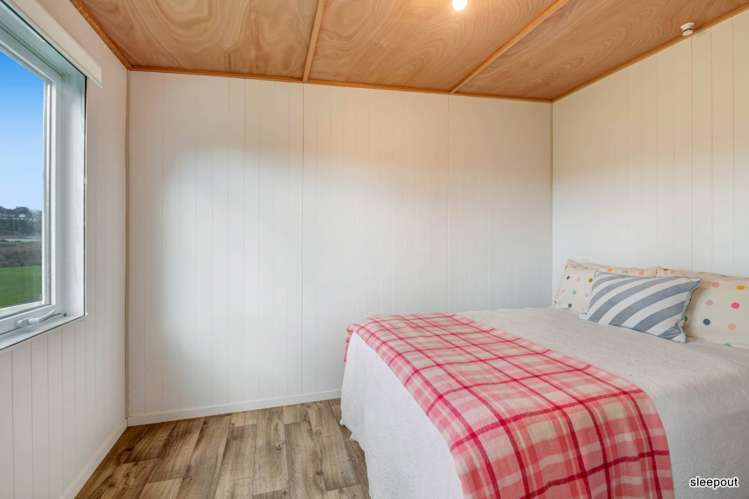 10 Rimu Road Stanmore Bay_18