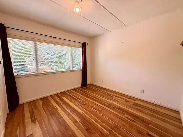 24 Lorenzen Bay Road Raglan_17