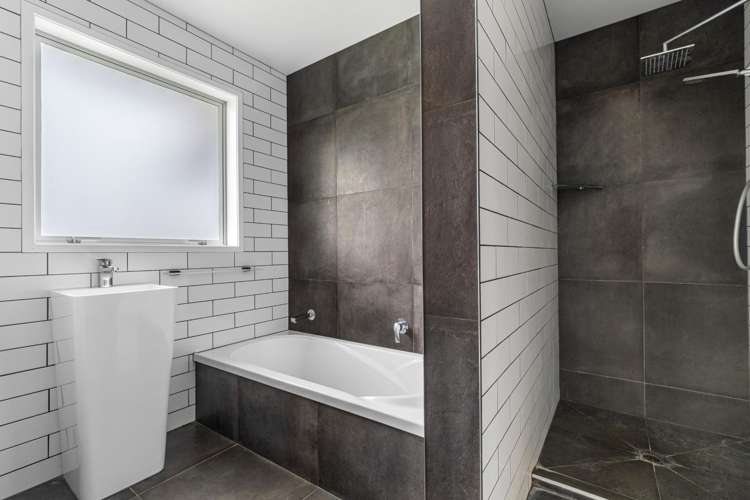 1 Farm Road Waihi Beach_10