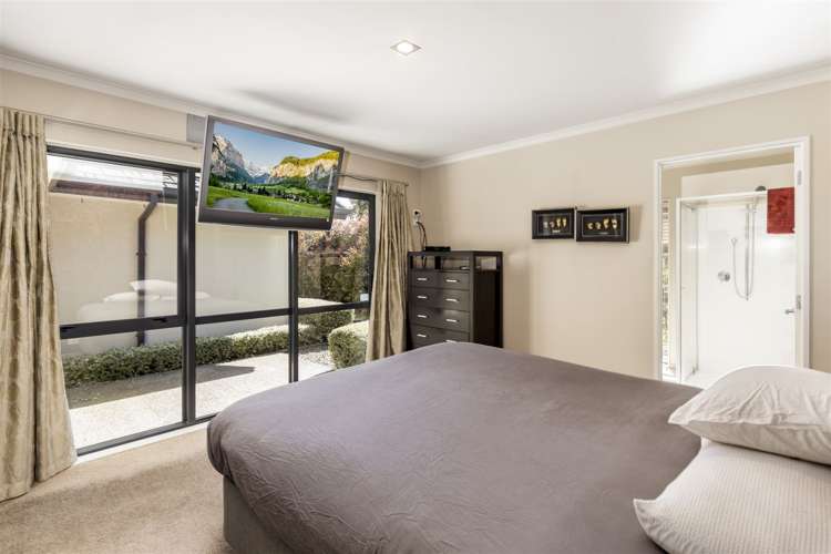 2 Nottinghill Drive Springlands_12