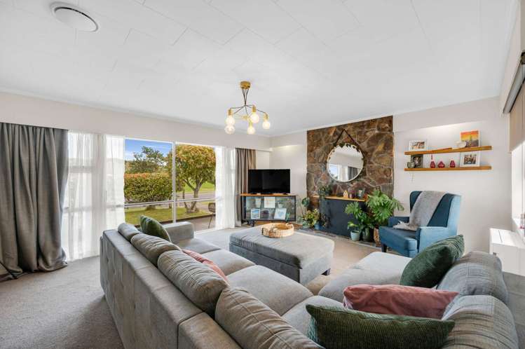 345 Westminster Avenue Tamatea_8