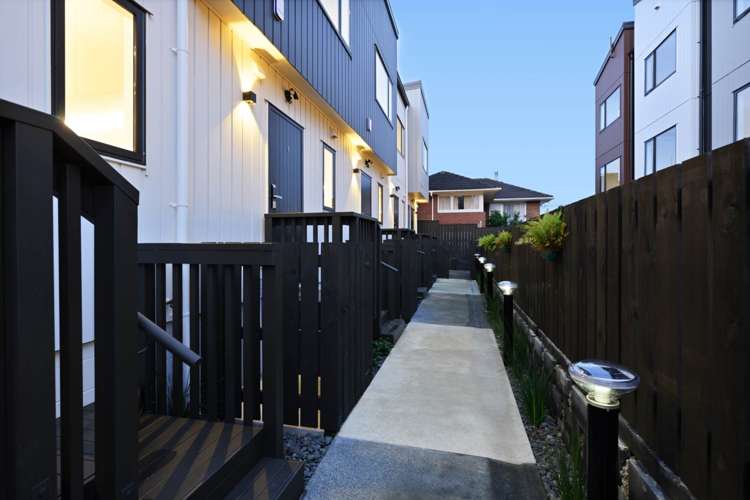 9/27 Britton Avenue Mt Roskill_0