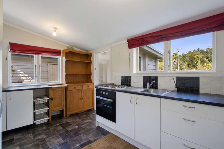 80 Victoria Street Waikino_7