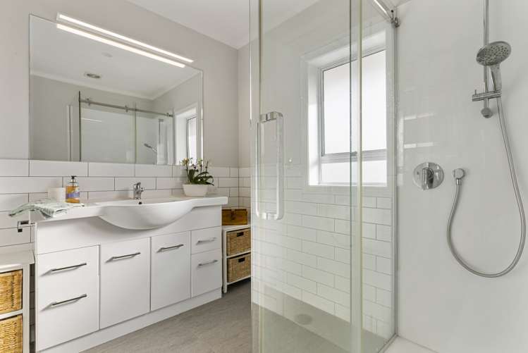 1/23 Howe Street Howick_13