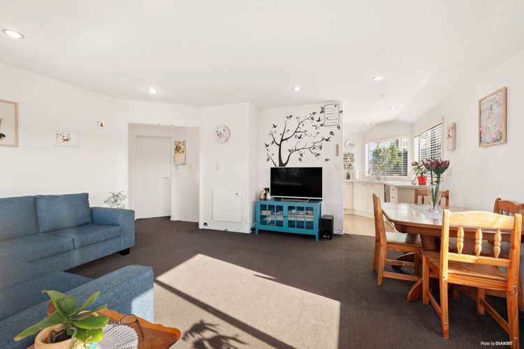 6/12 Wernham Place Northcote_3