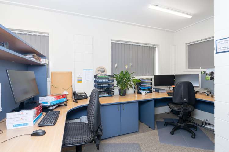 13 Wallis Street Raglan_15