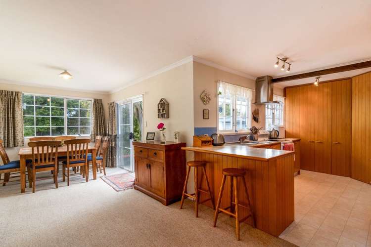 42 Cresswell Avenue Burwood_3