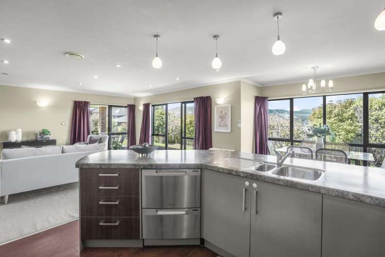 50 Percy Kinsman Crescent Riverstone Terraces_6