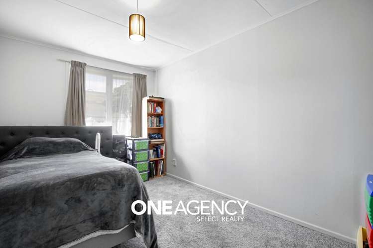 101 Waihora Crescent Waitangirua_10