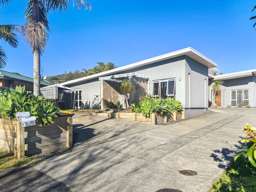 Home & Income Awaits in Albany
