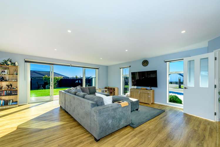 74 Oaks Drive Lincoln_6