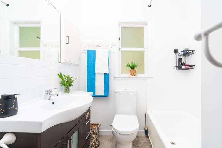 489 Ohiro Road Brooklyn_9