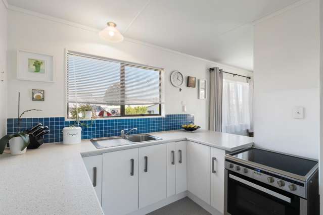 13 Robinson Street Katikati_4