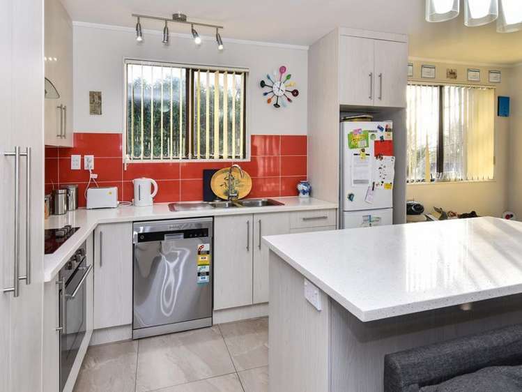 2/1 Rebecca Rise Manurewa_5