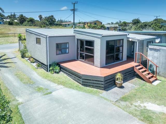 Modern Coastal Living at Baylys Beach