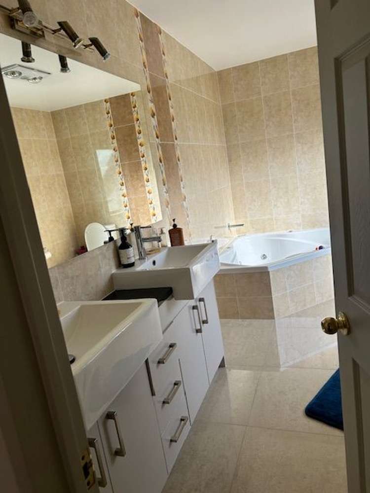 40 Kestev Drive Flat Bush_6