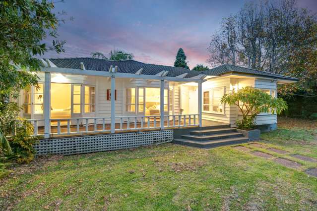 Manly on the flat 1214m2 (more or less)