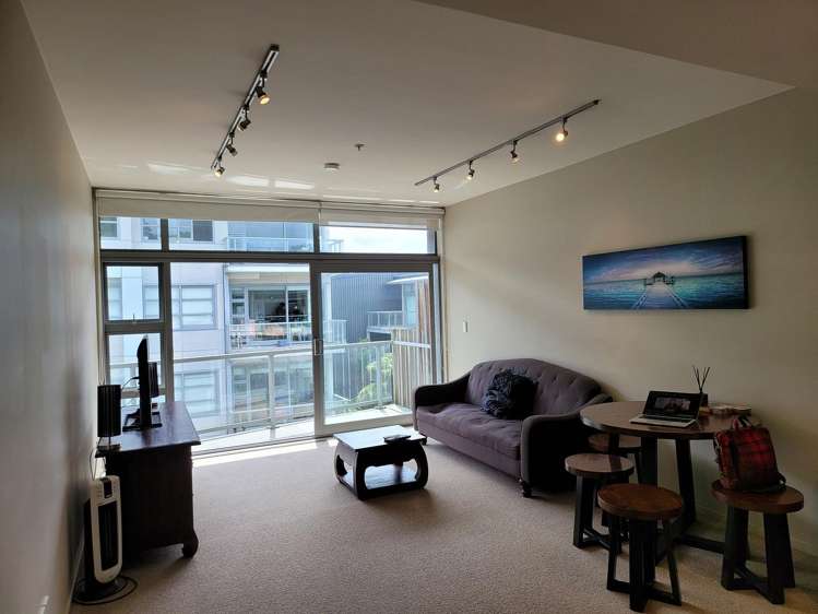 302/28 Torrens Terrace Mount Cook_5