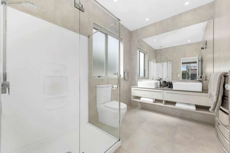 6 Lydiard Place Beachlands_18