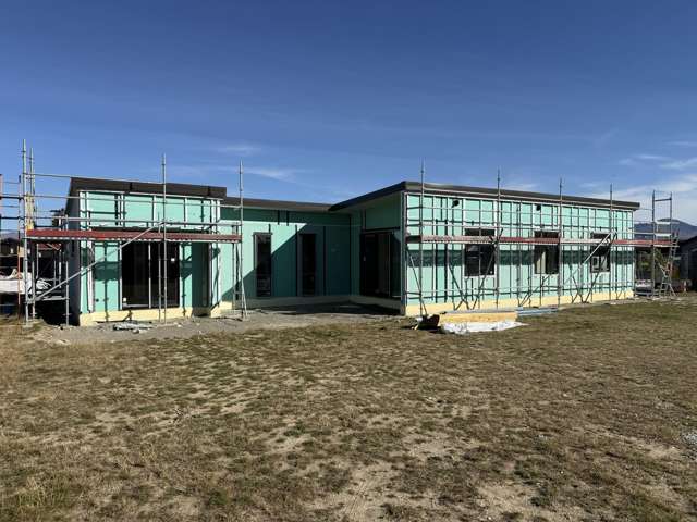 178 Burdon Loop Lake Hawea_3