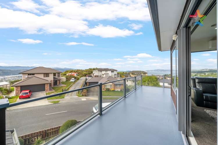 84 Cypress Drive Maungaraki_3