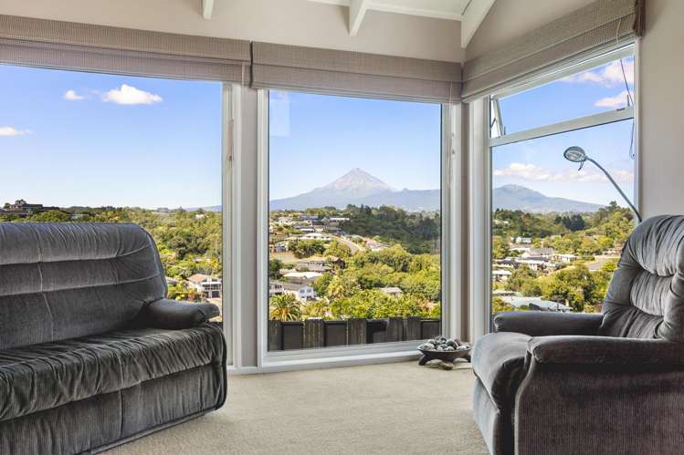 18b Montana Place Merrilands_11