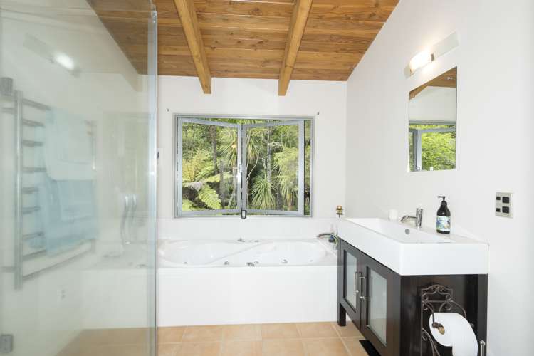 847 West Coast Road Oratia_28