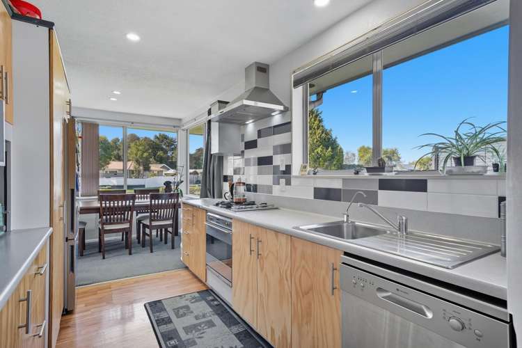 15 Bowie Drive Woodend_4