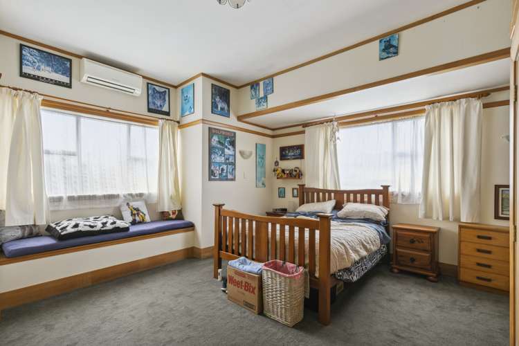 80 Apu Crescent Lyall Bay_5