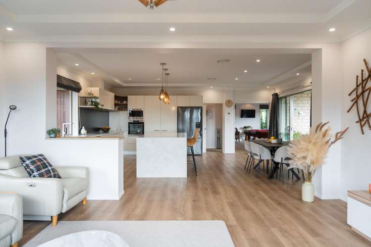 28 Churchill Drive Taradale_11