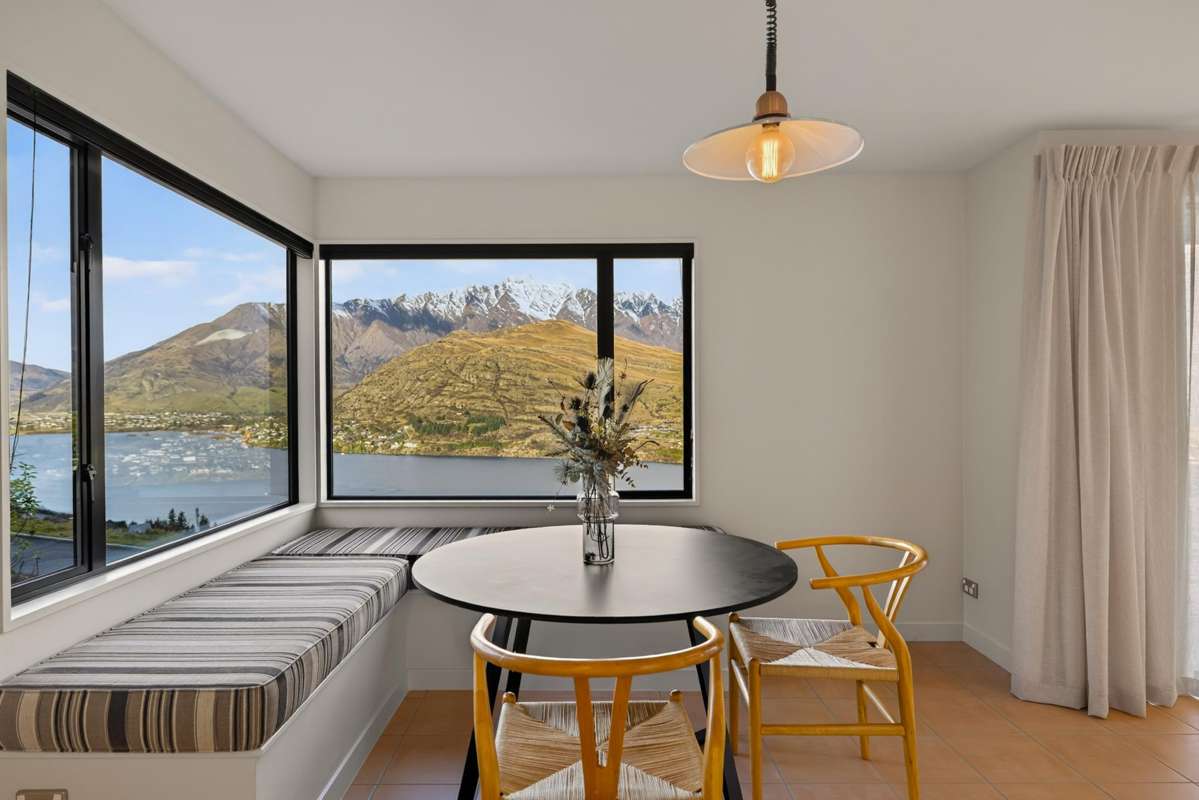 3 Annes Way, Larchwood Heights_5