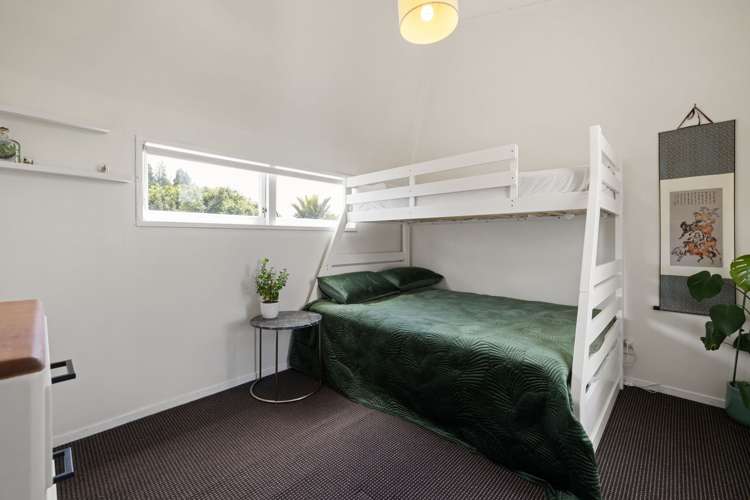 23 Gilbass Avenue Hamilton Lake_16