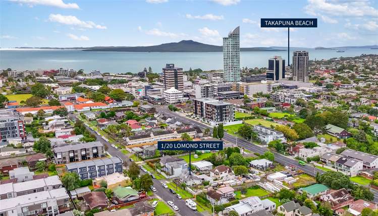 1/20 Lomond Street Takapuna_17