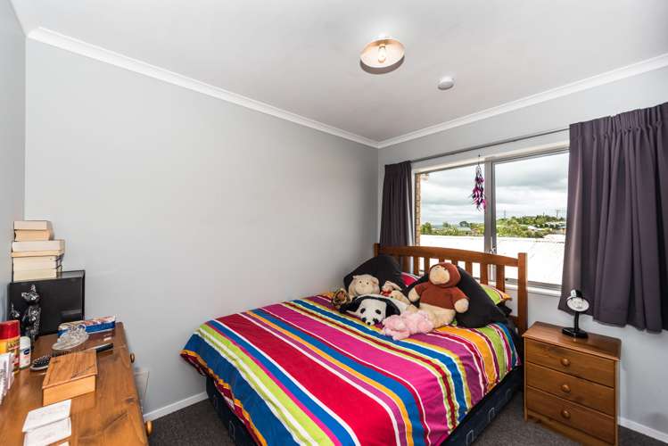 26 Pointon Glade Grandview Heights_6