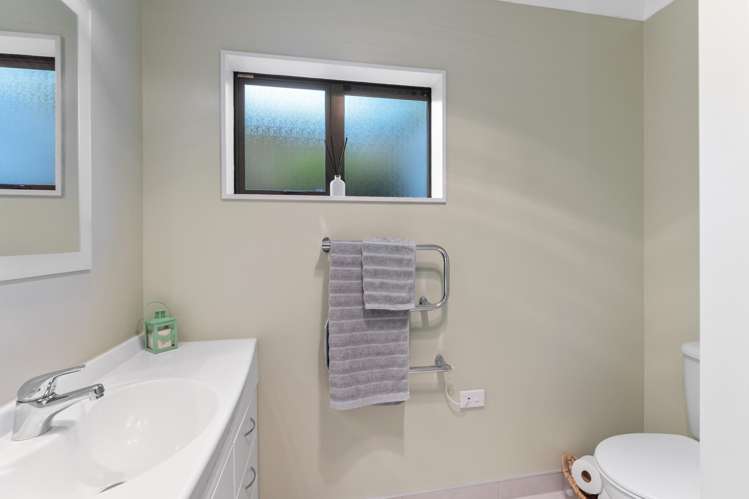 14 Nugget Grove Raumati Beach_27