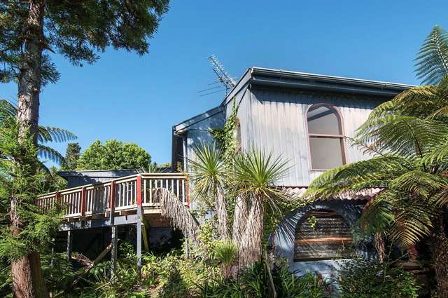 12 Tui Crescent Waiatarua_1