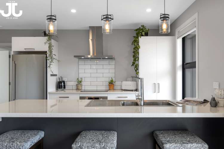 29 Tangaroa Place Poike_6