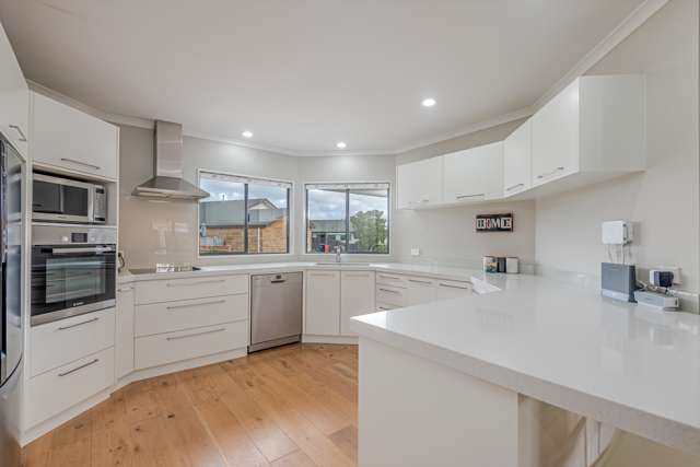 19 Strachan Way Highbury_2