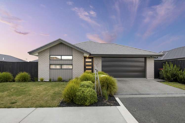 3 Swan Way_1